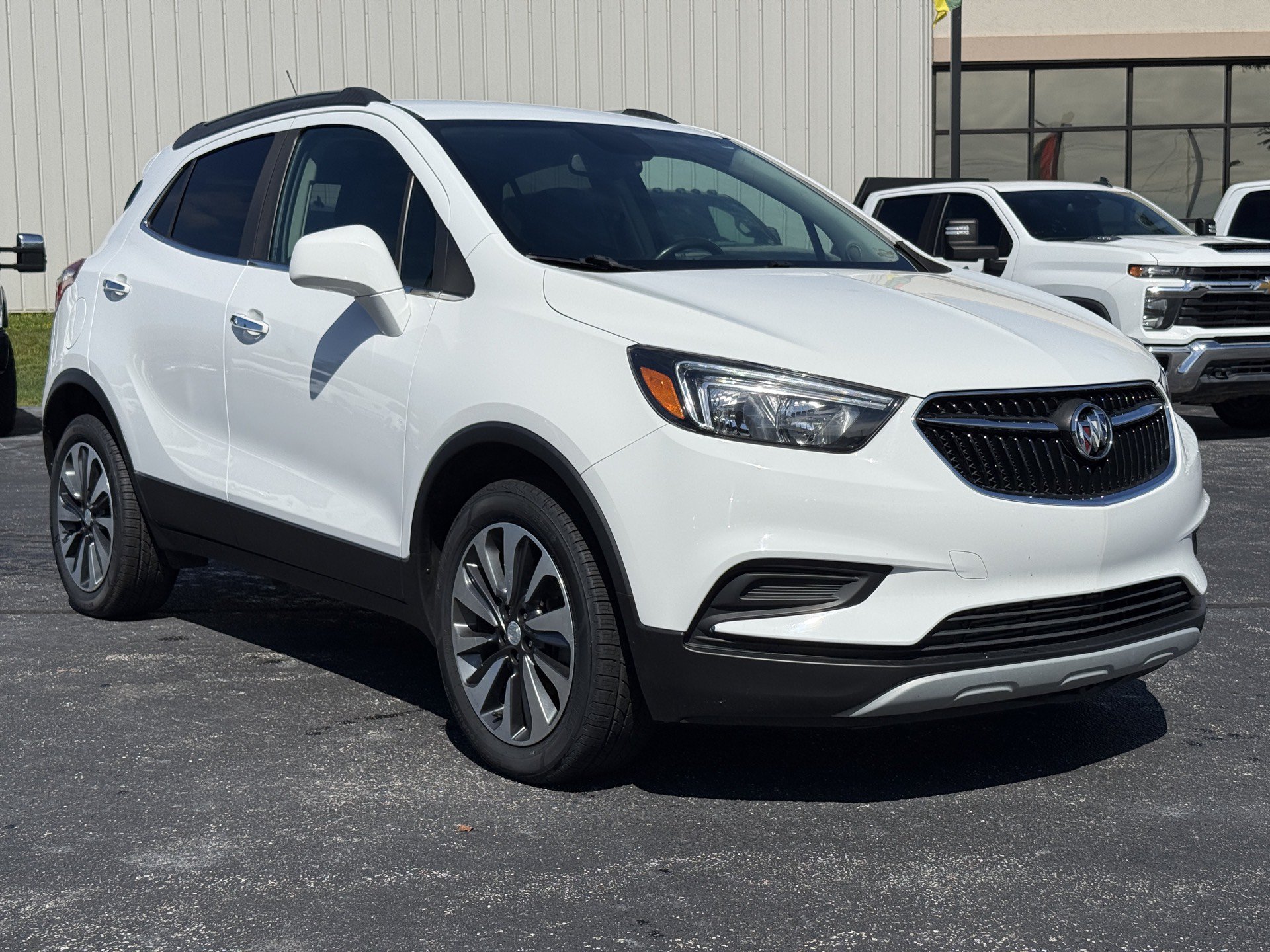 Used 2021 Buick Encore Preferred w/ Safety Package AWD/4WD image 2