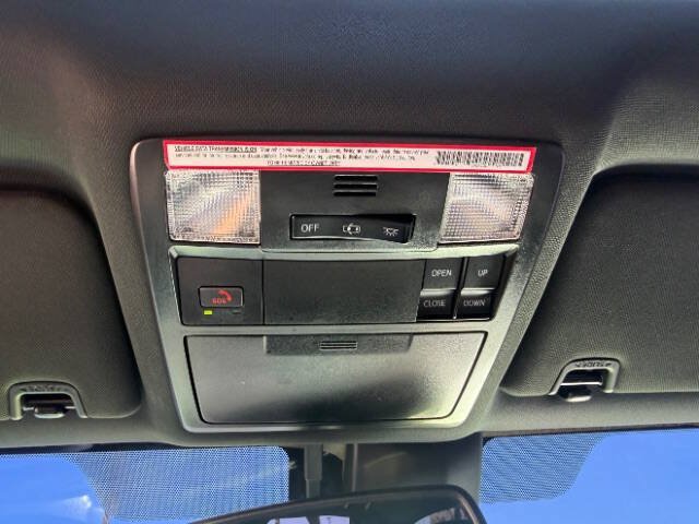 Used 2023 Toyota Tacoma TRD Sport w/ TRD Premium Sport Package AWD/4WD image 18