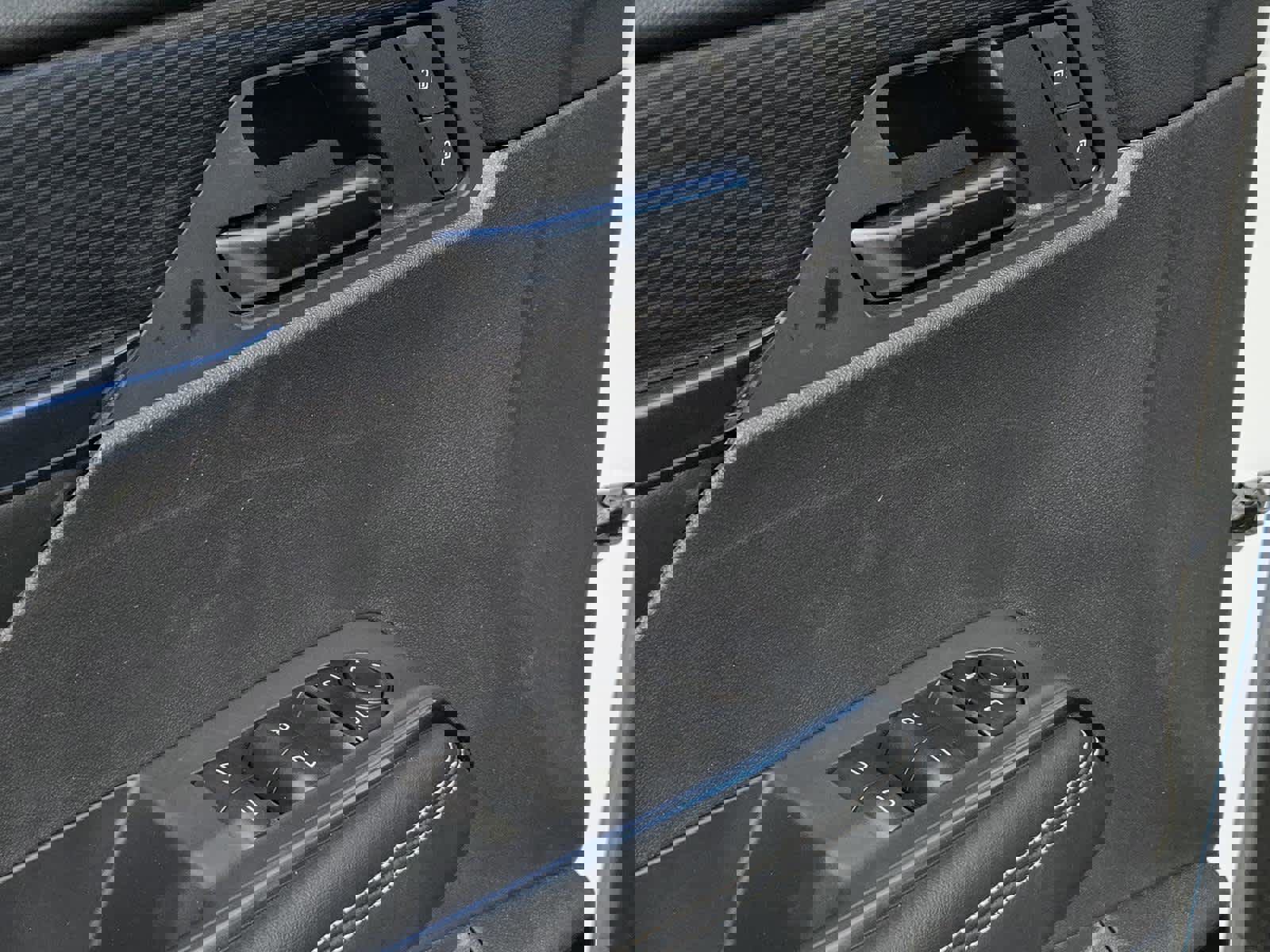 New 2025 GMC Acadia Elevation image 19