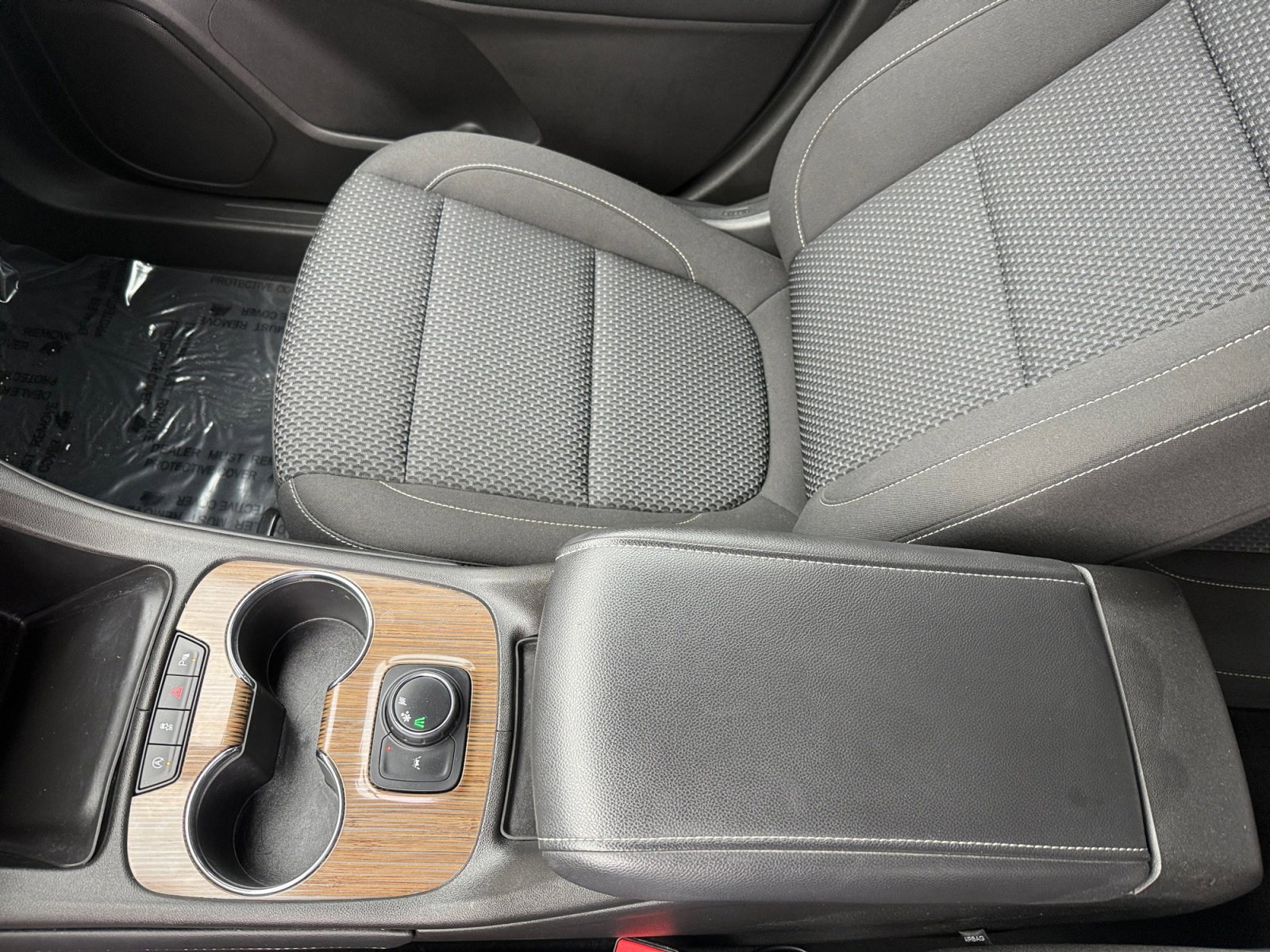 Used 2023 GMC Acadia SLE image 14