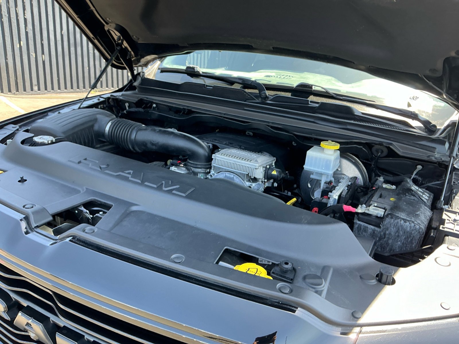 Used 2020 RAM 1500 Laramie image 22