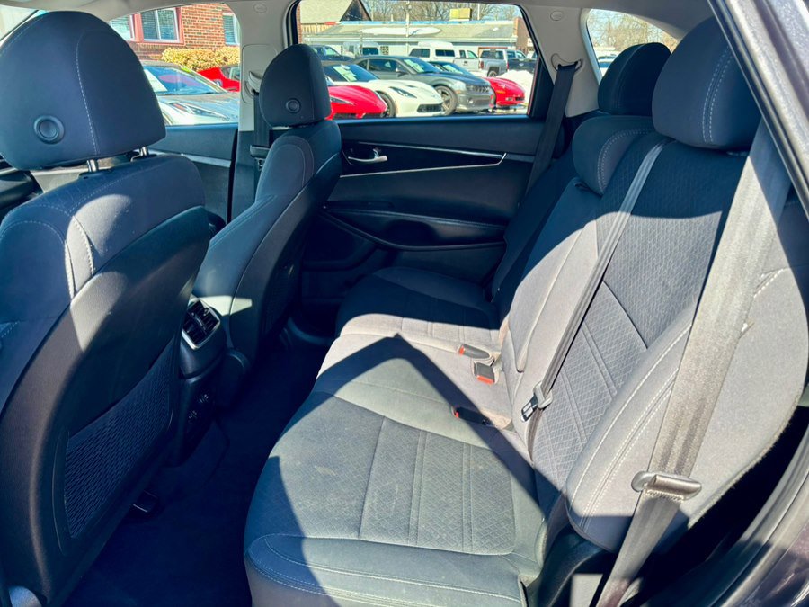 Used 2018 Kia Sorento LX w/ LX V6 Convenience Package image 14