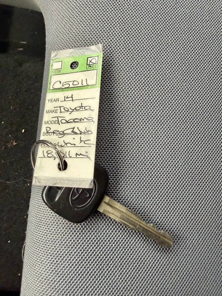 Used 2014 Toyota Tacoma 2WD Regular Cab image 26