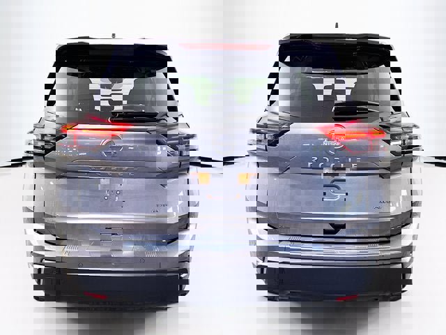 Certified 2026 Nissan Rogue SV image 6