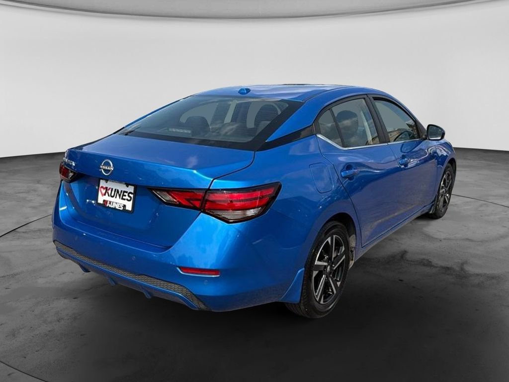Used 2025 Nissan Sentra SV FWD image 9