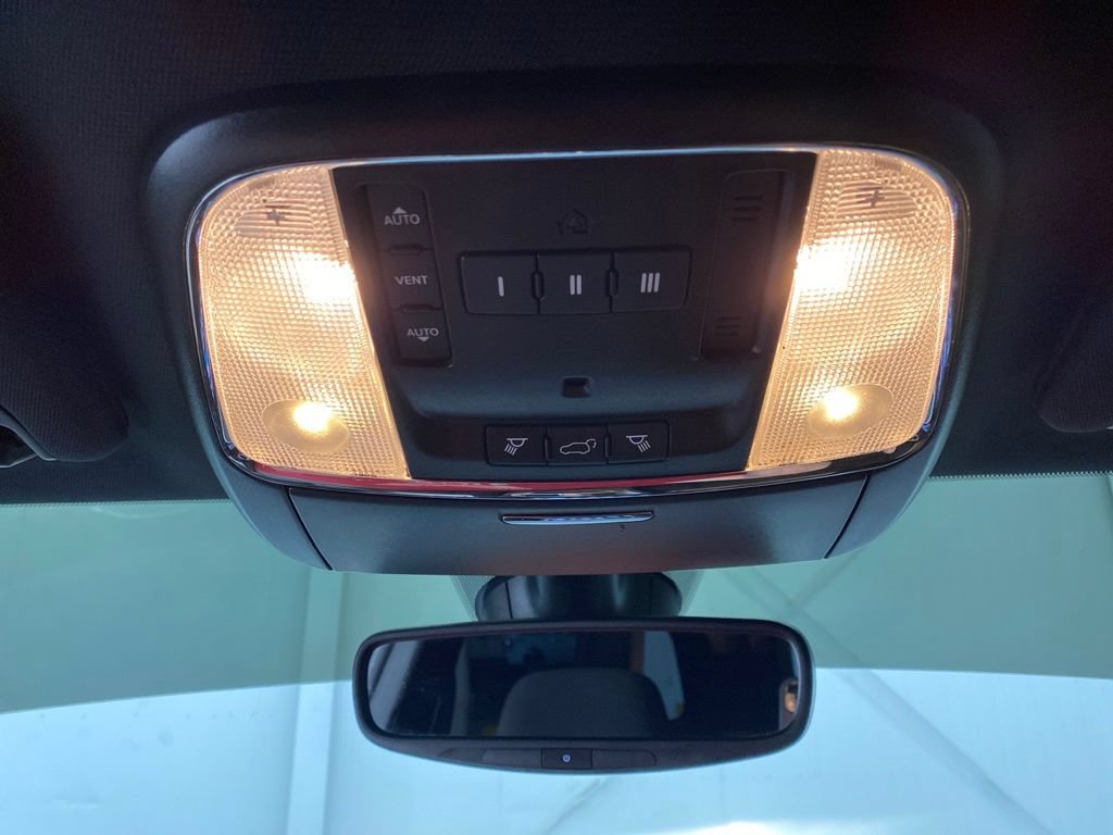 Used 2021 Jeep Grand Cherokee Freedom Edition AWD/4WD image 26