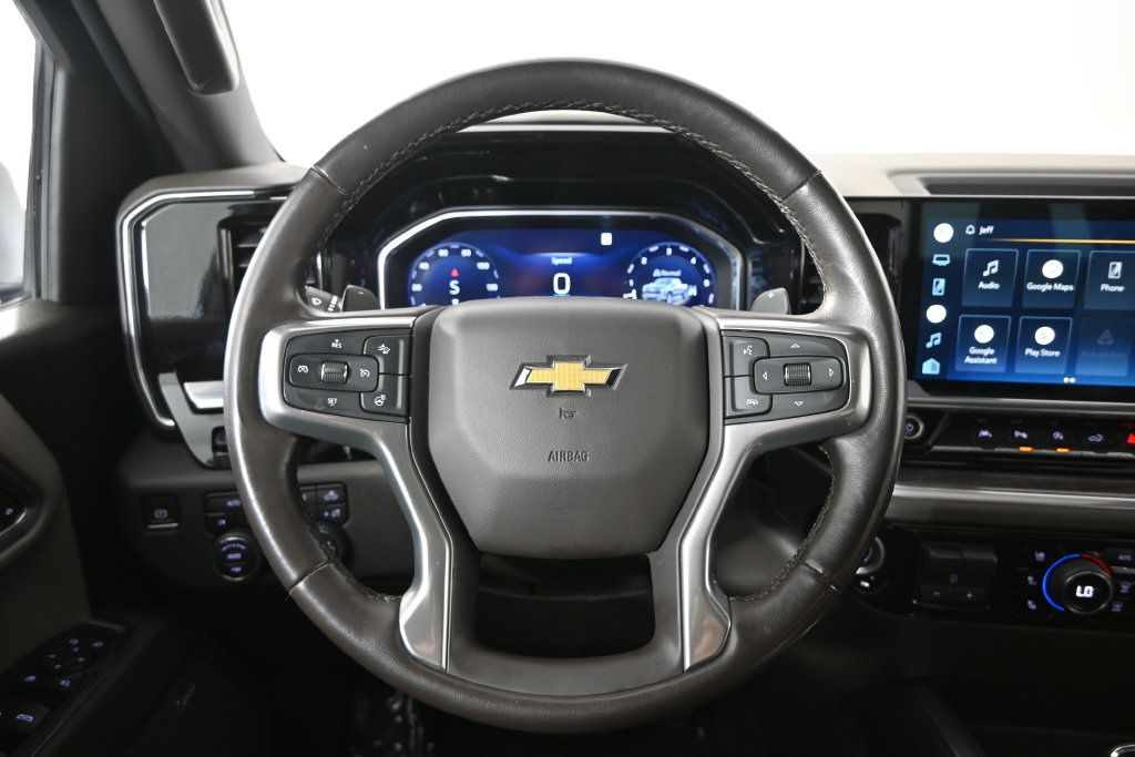 Used 2022 Chevrolet Silverado 1500 LTZ w/ LTZ Premium Package AWD/4WD image 34