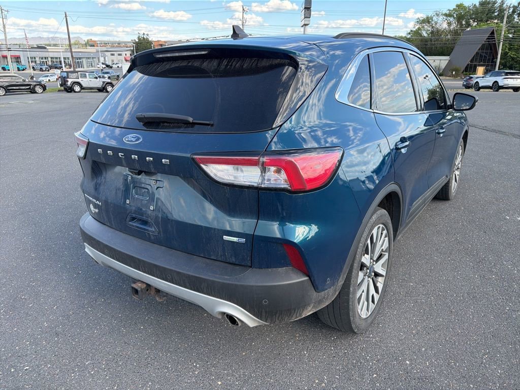 Used 2020 Ford Escape Titanium image 5