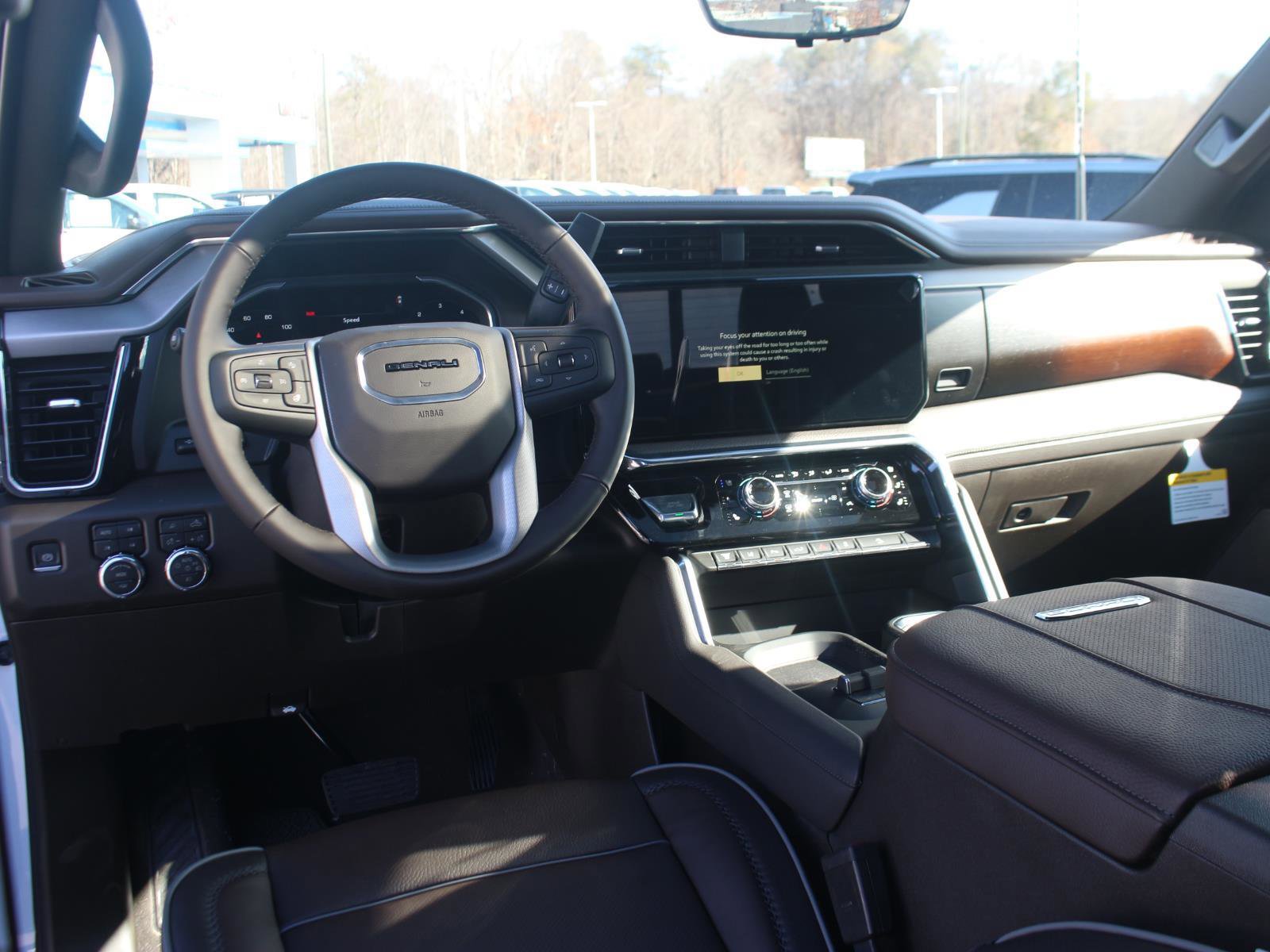 New 2026 GMC Sierra 2500 Denali w/ Denali Reserve Package image 17