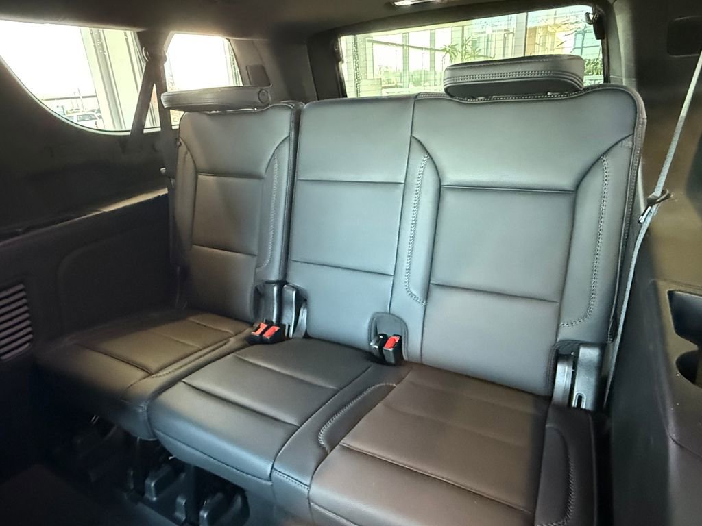 Used 2021 GMC Yukon XL Denali w/ Denali Premium Package image 24