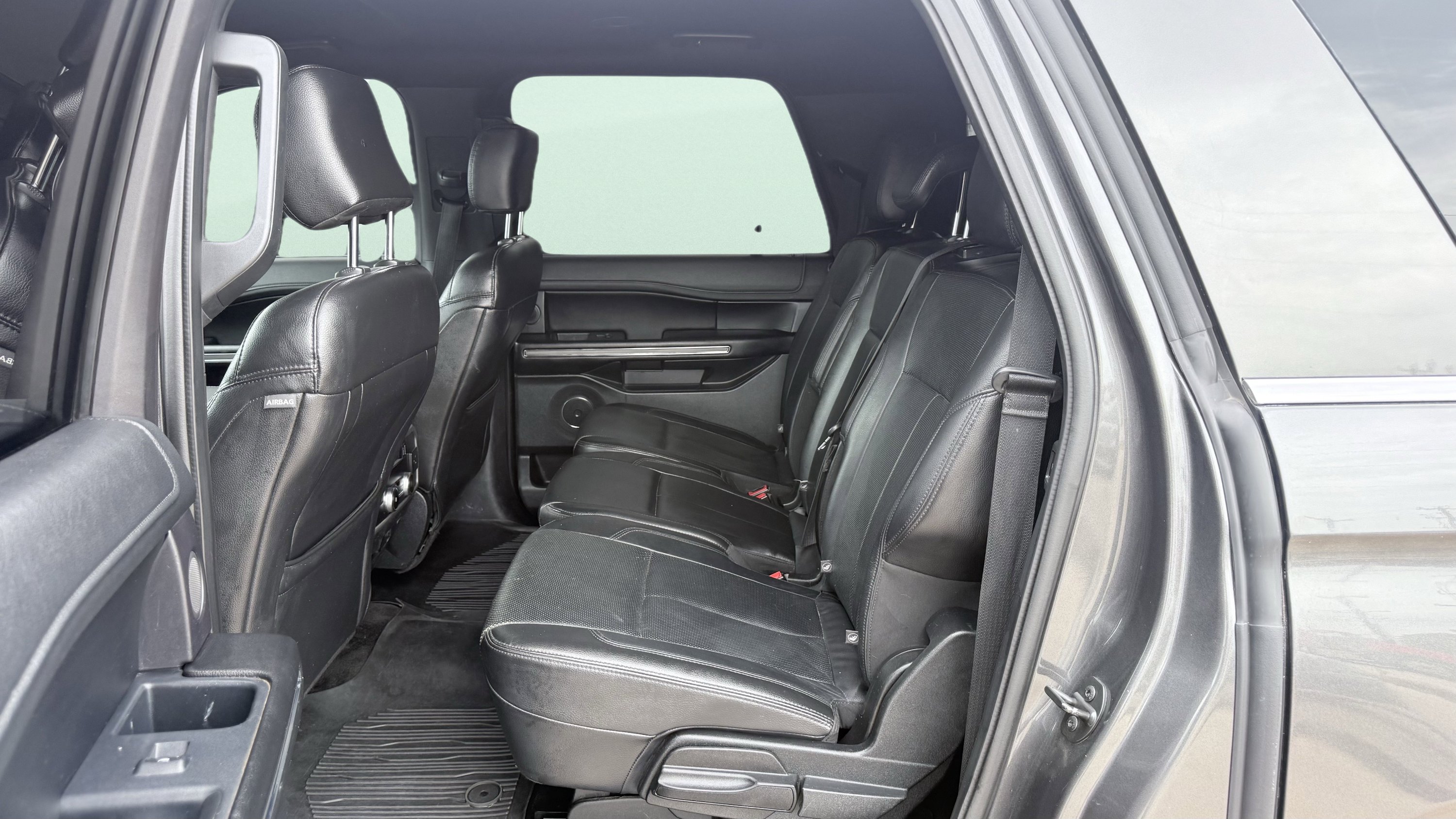 Used 2018 Ford Expedition Max XLT w/ Equipment Group 202A RWD image 33