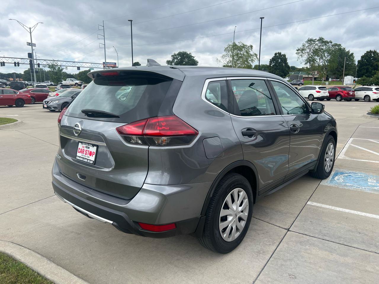 Used 2018 Nissan Rogue S FWD image 6