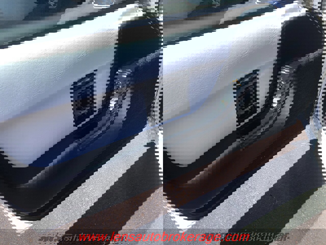 Used 1992 Chevrolet Corvette Convertible RWD image 11