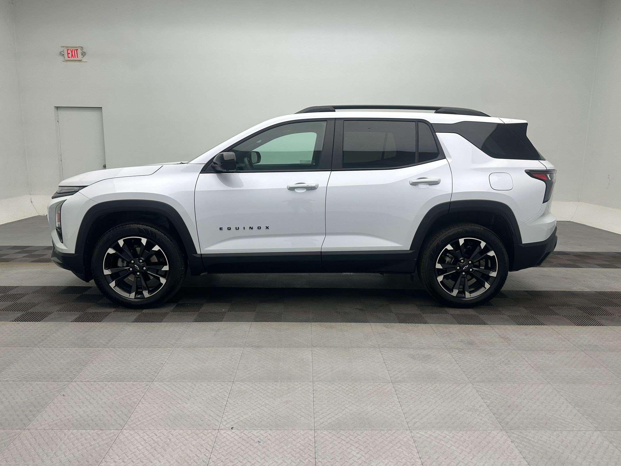 Certified 2026 Chevrolet Equinox RS w/ Convenience Package III AWD/4WD image 2
