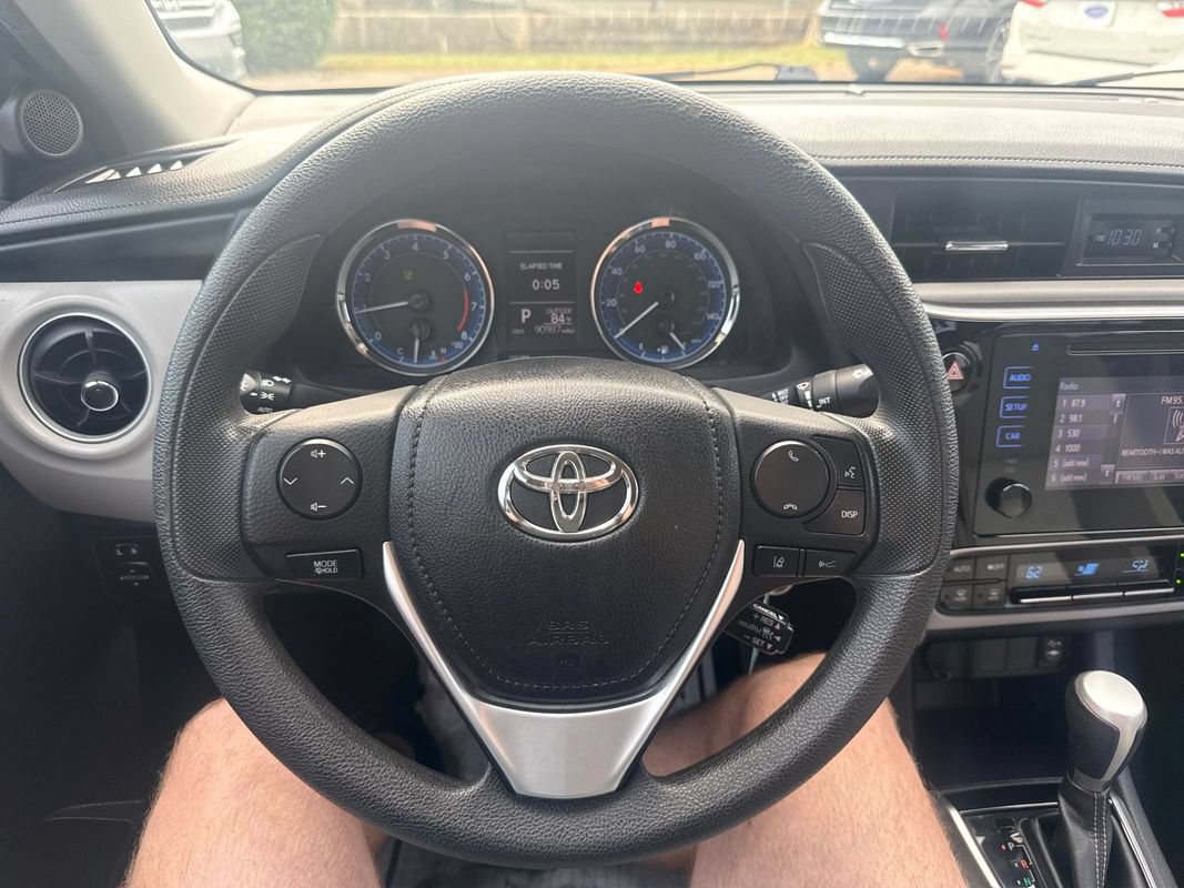 Used 2017 Toyota Corolla LE FWD image 25