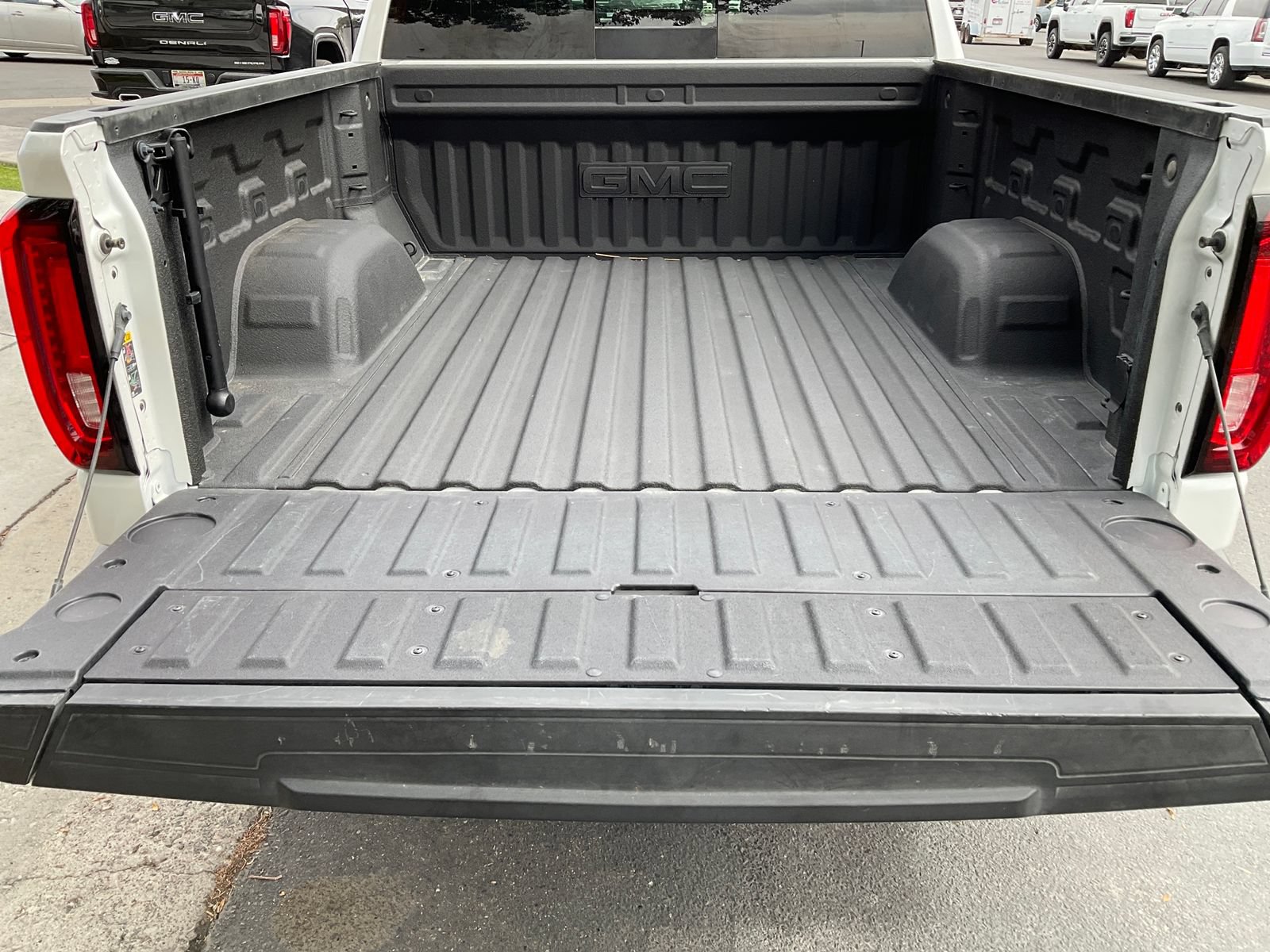 Used 2025 GMC Sierra 1500 Denali Ultimate AWD/4WD image 30
