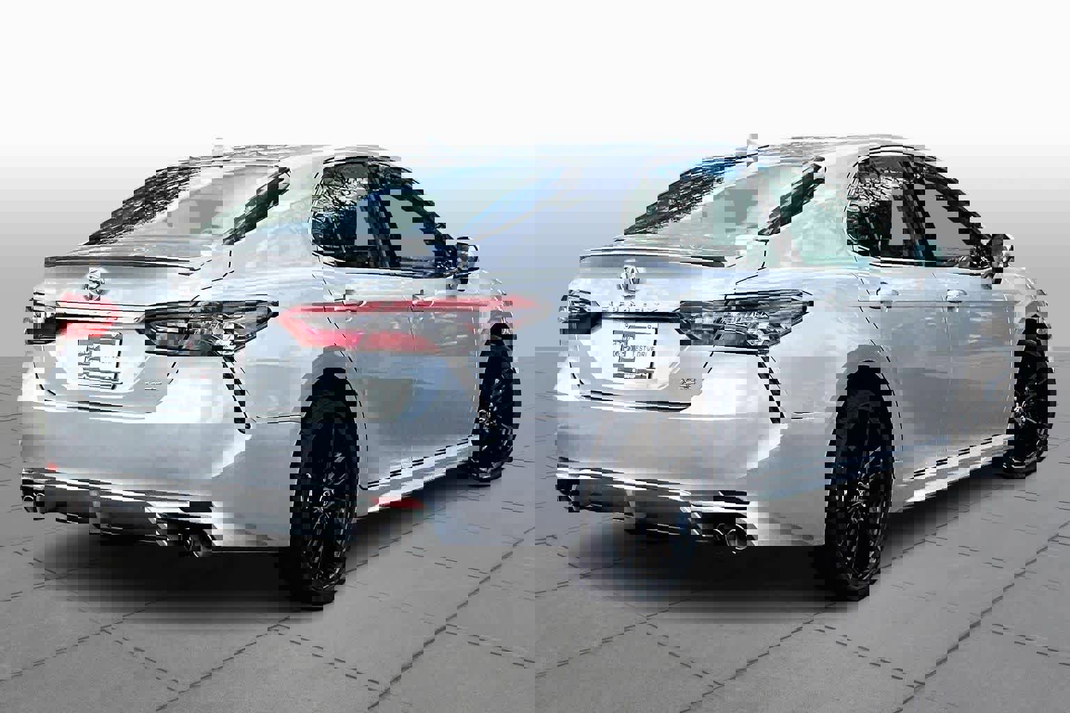 Used 2024 Toyota Camry XSE FWD image 13