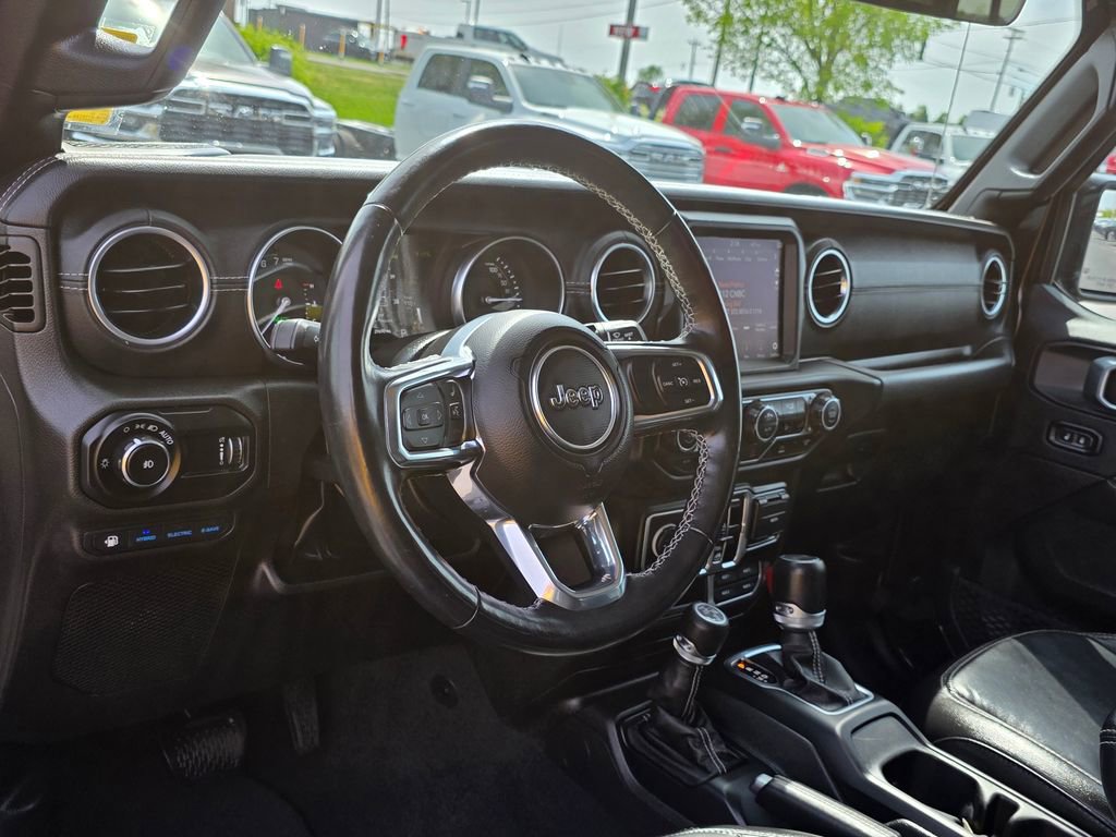 Used 2023 Jeep Wrangler Unlimited Sahara w/ Cold Weather Group image 11