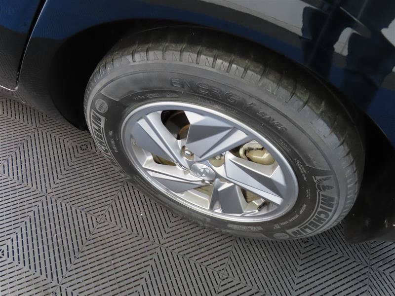 Used 2024 Hyundai Elantra SE FWD image 7