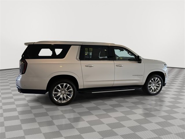 New 2025 Chevrolet Suburban Premier image 12