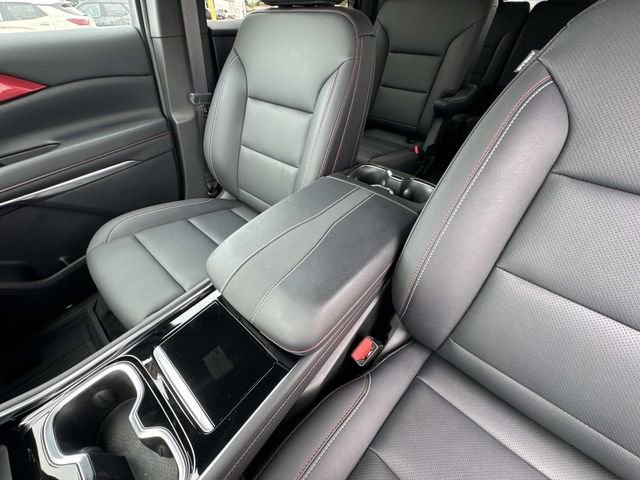 Used 2025 Chevrolet Traverse Z71 w/ Driver Confidence Package image 52