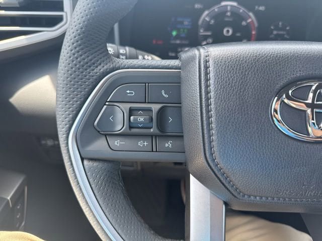 New 2026 Toyota Tundra Limited AWD/4WD image 16