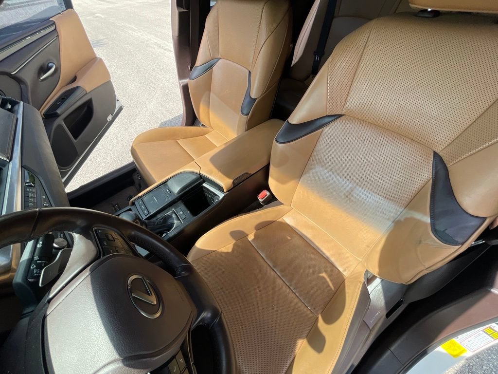 Used 2021 Lexus ES 350 w/ Accessory Package FWD image 10