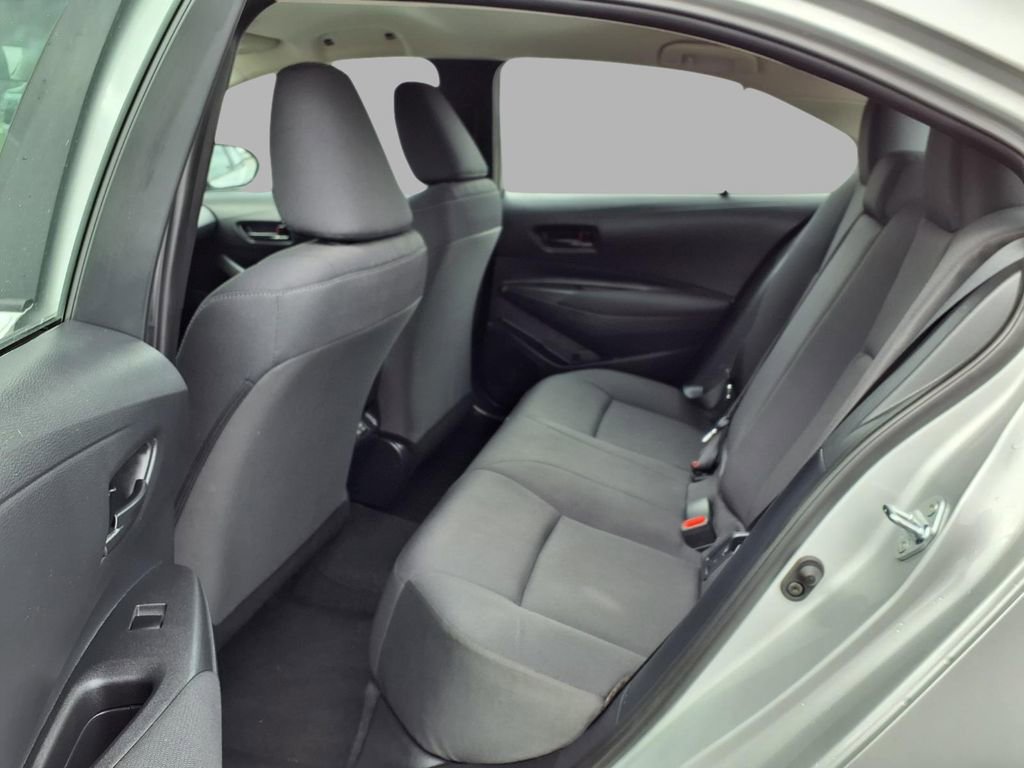 Used 2025 Toyota Corolla LE image 24