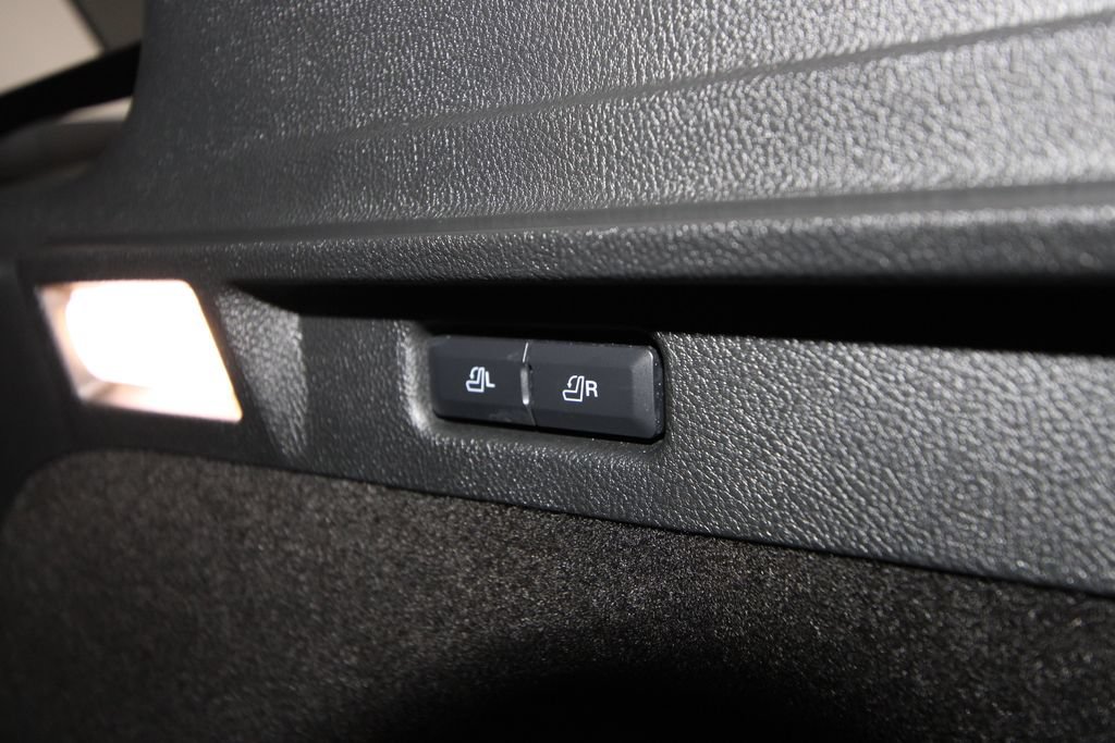 Used 2025 Lincoln Corsair Reserve w/ Jet Appearance Package AWD/4WD image 41