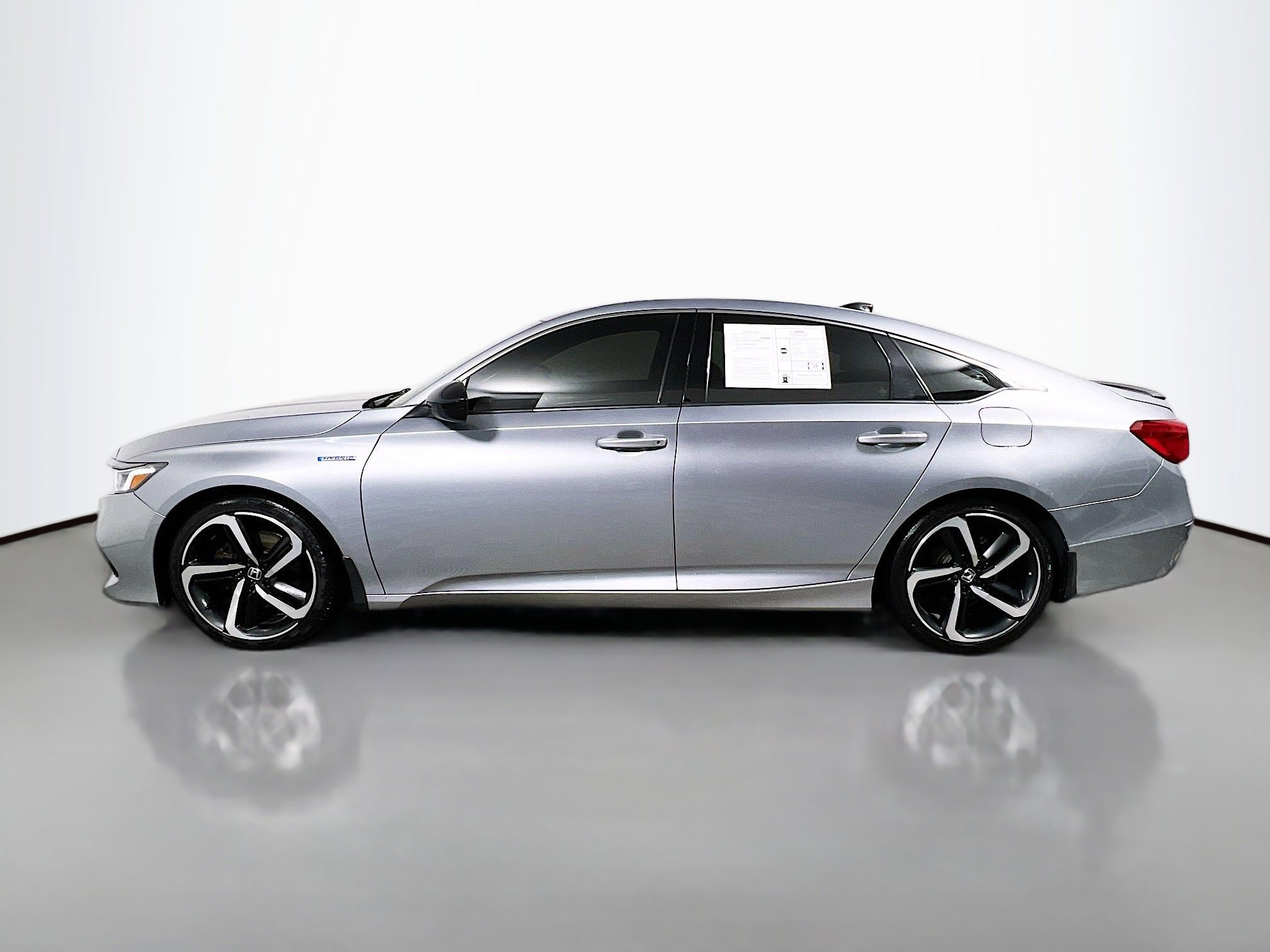 Used 2022 Honda Accord Sport image 9