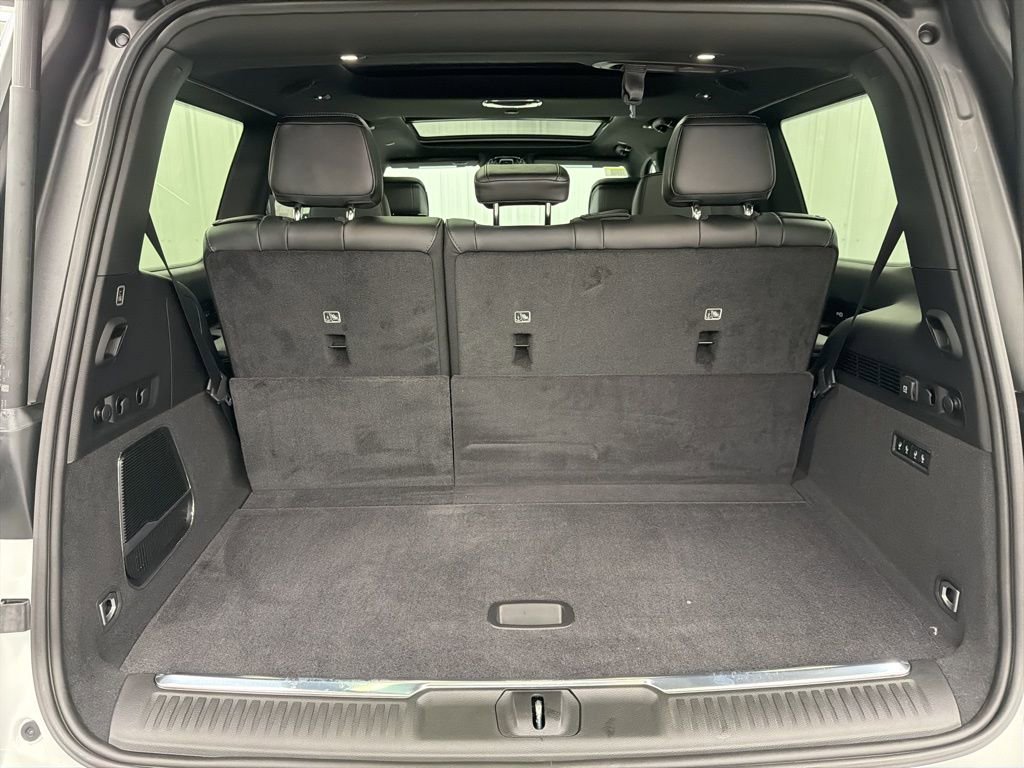 New 2026 Jeep Grand Wagoneer Summit w/ Rear Seat Video Group I image 8