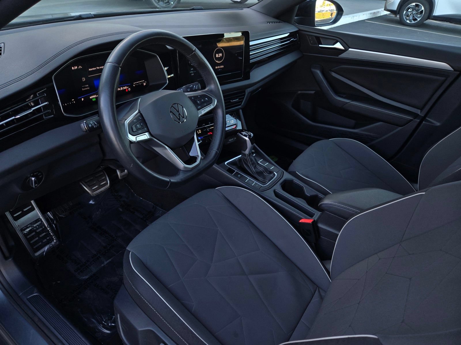 Used 2025 Volkswagen Jetta Sport FWD image 7