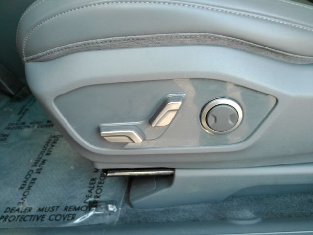 Used 2024 Kia EV9 Light RWD image 13