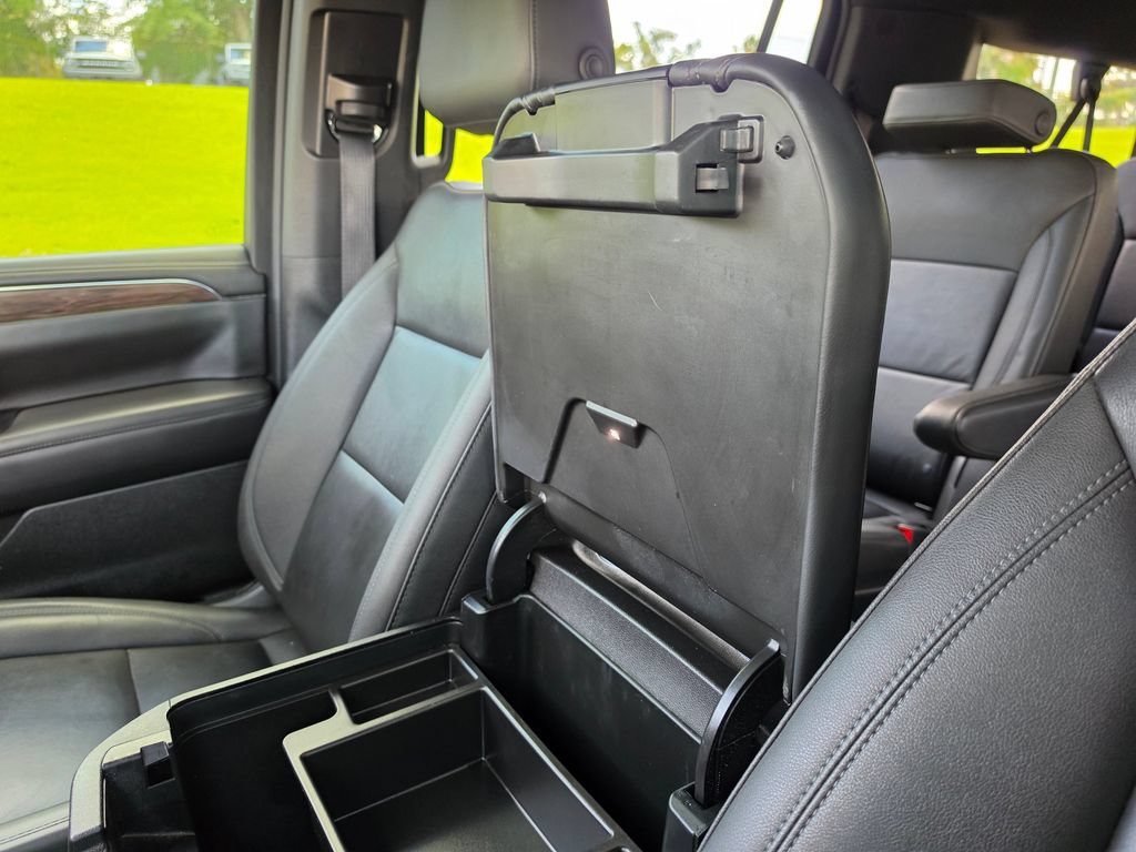 Used 2023 Chevrolet Suburban Z71 w/ Luxury Package AWD/4WD image 30