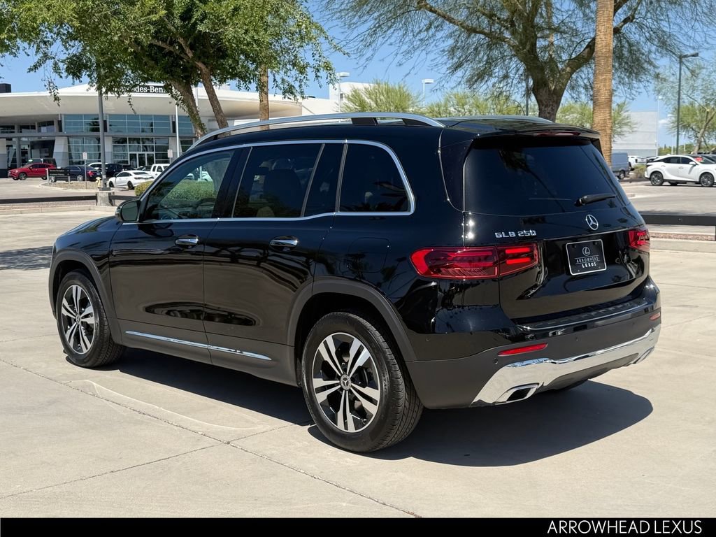 Used 2025 Mercedes-Benz GLB 250 image 4