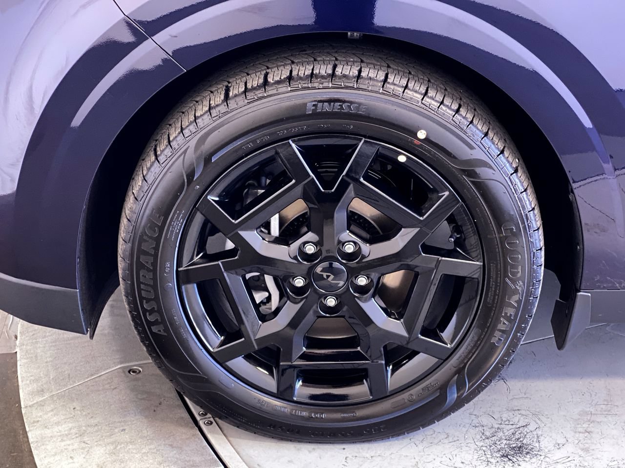 New 2027 Kia Carnival EX FWD image 12
