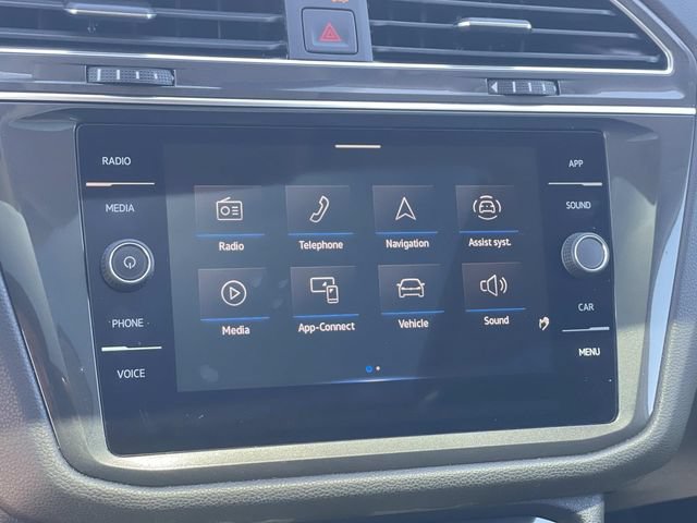 Certified 2023 Volkswagen Tiguan SE w/ Panoramic Sunroof Package FWD image 12