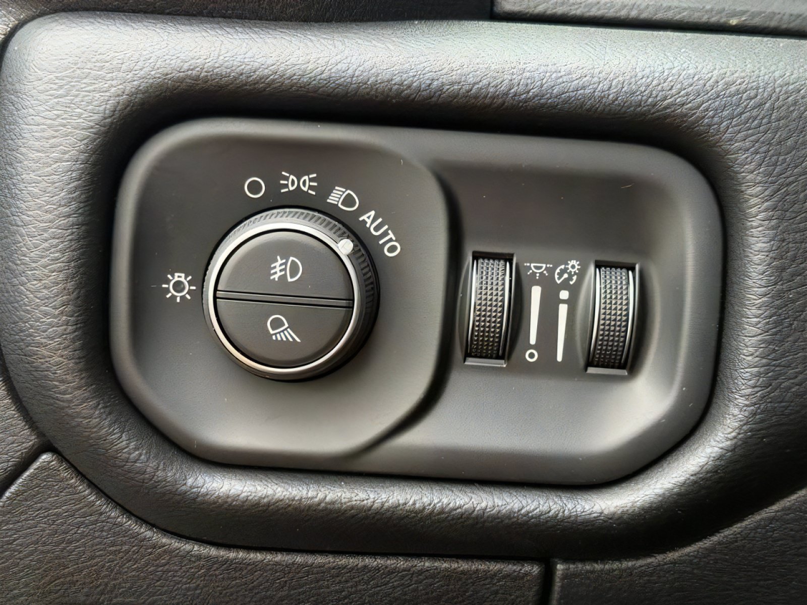 New 2026 RAM 1500 Big Horn AWD/4WD image 18