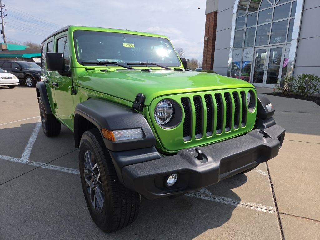 Certified 2019 Jeep Wrangler Unlimited Sport S AWD/4WD image 3