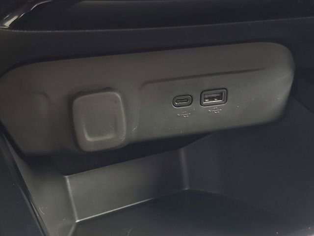 Used 2025 Chevrolet Trax LT w/ Driver Confidence Package image 25