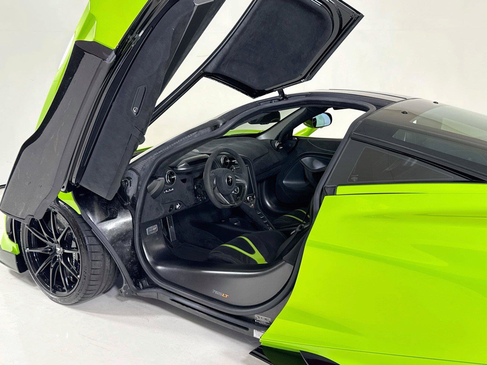 Used 2021 McLaren 765LT RWD image 12