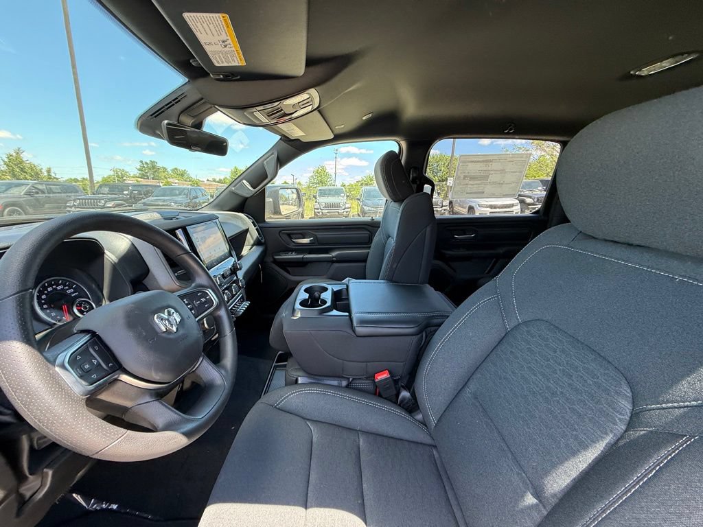 New 2026 RAM 1500 Express AWD/4WD image 12