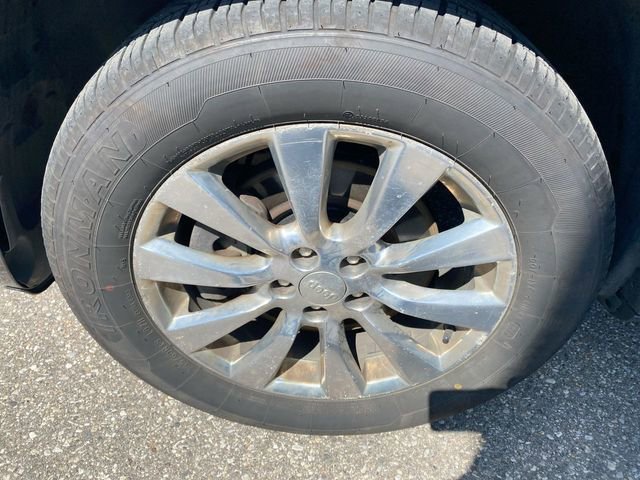 Used 2018 Jeep Cherokee Overland AWD/4WD image 14
