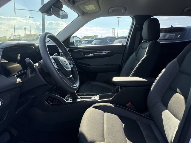 Used 2025 Chevrolet TrailBlazer LT AWD/4WD image 11