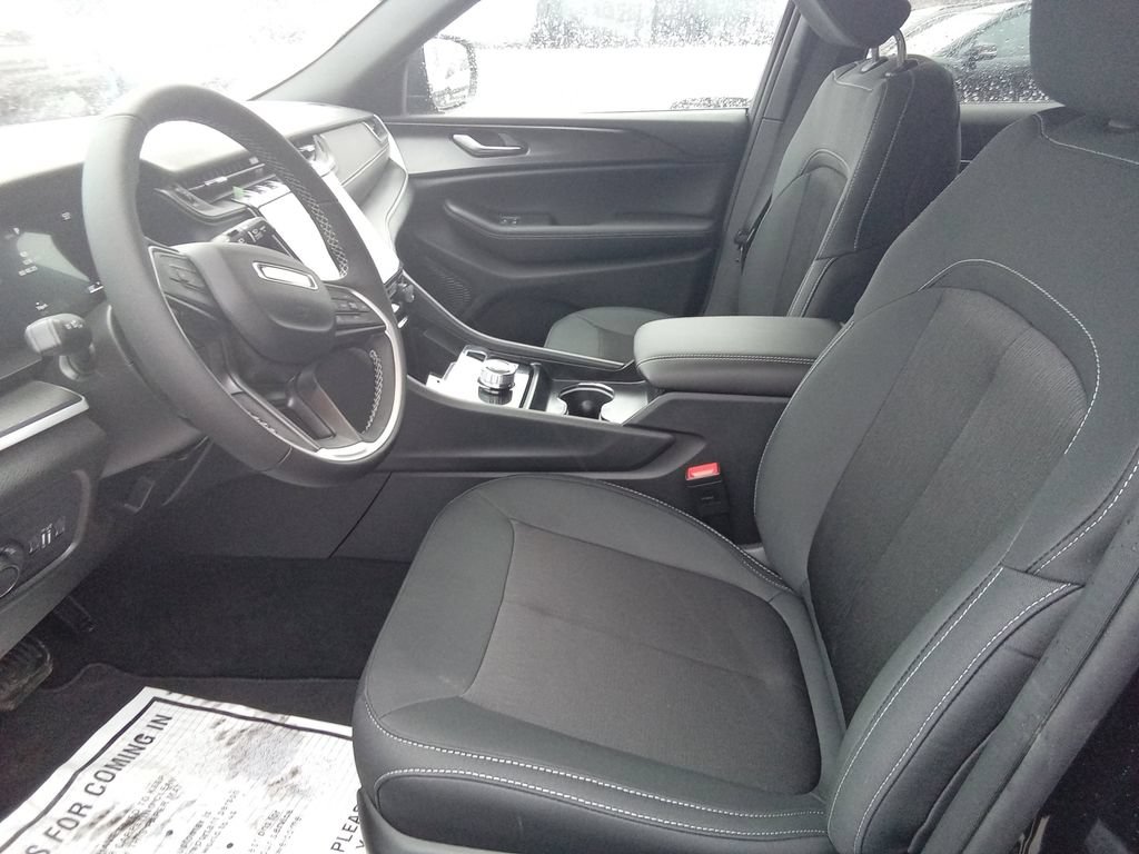 New 2026 Jeep Grand Cherokee Laredo X AWD/4WD image 11
