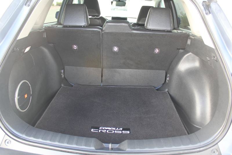 Used 2024 Toyota Corolla Cross XLE w/ Convenience Package image 14