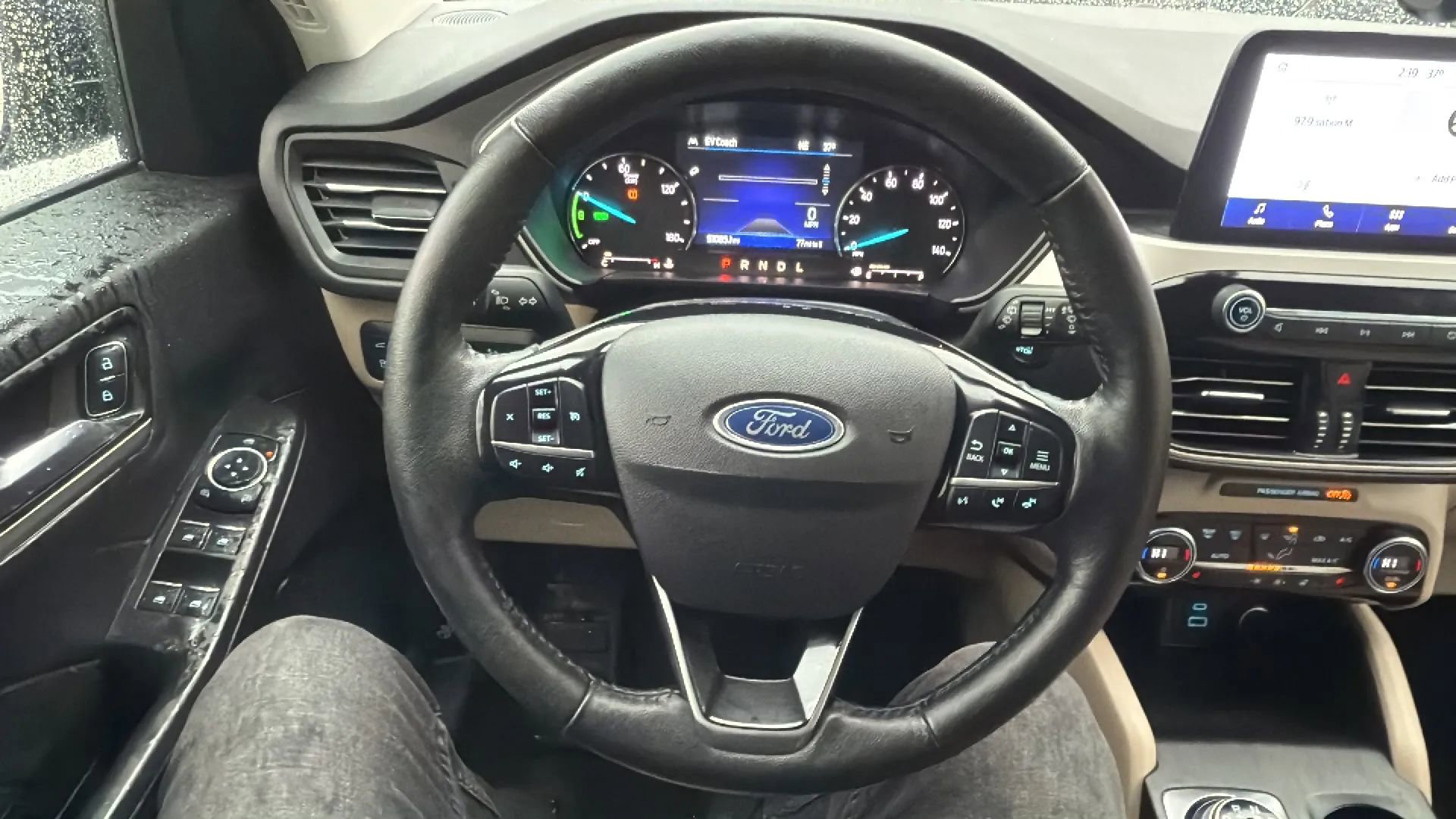 Used 2021 Ford Escape SEL image 10