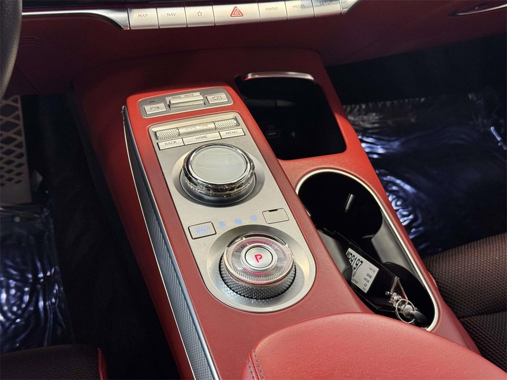 Used 2023 Genesis GV70 2.5T w/ Sport Prestige Package image 25