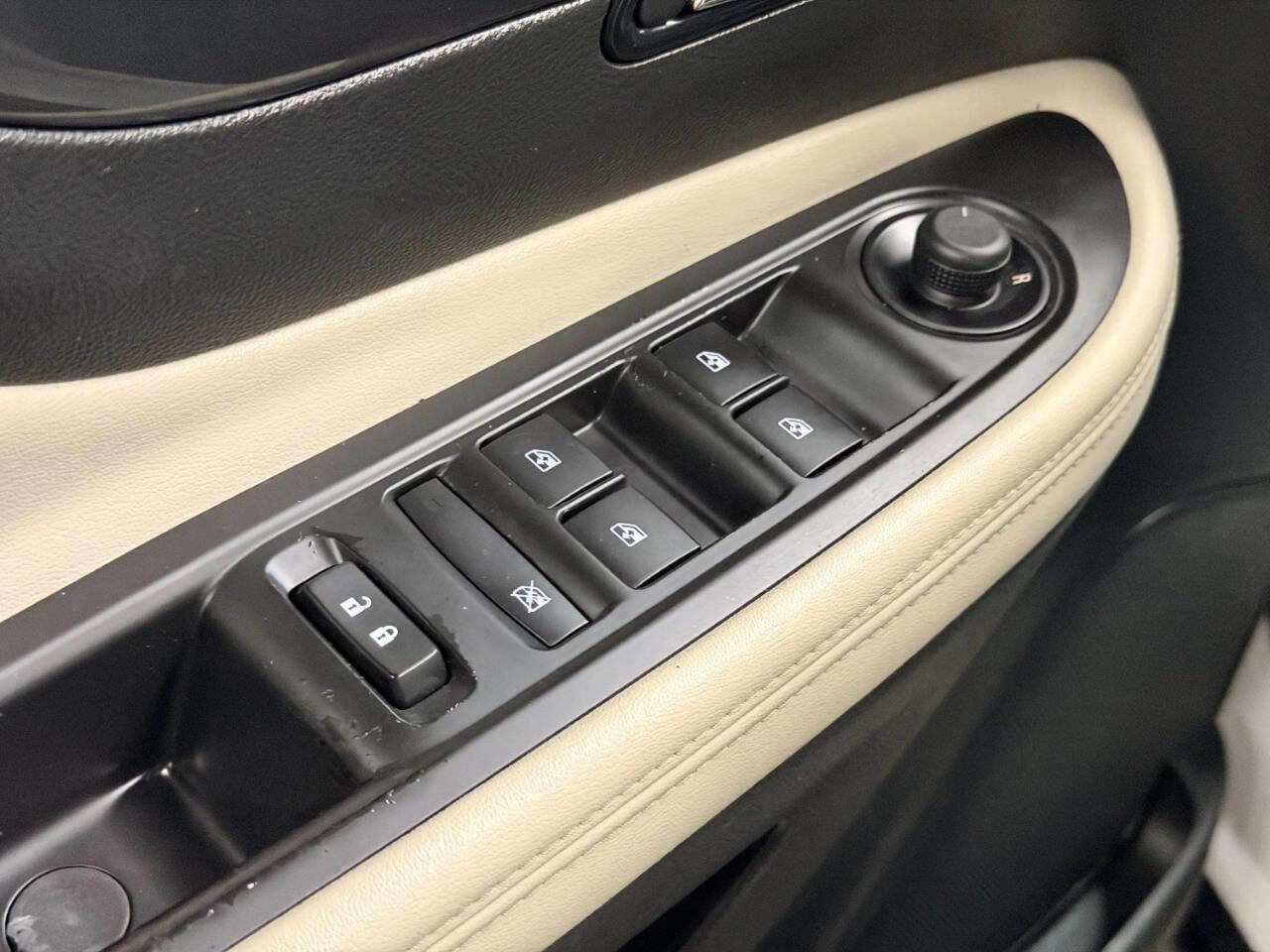 Used 2018 Buick Encore Preferred image 13