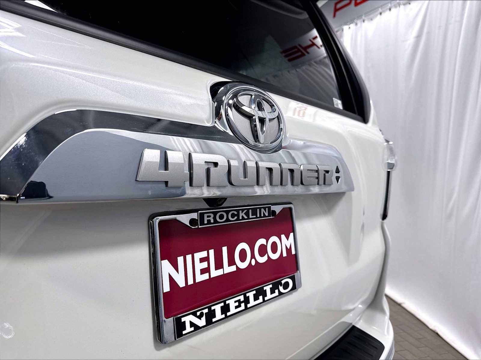 Used 2023 Toyota 4Runner Limited AWD/4WD image 33